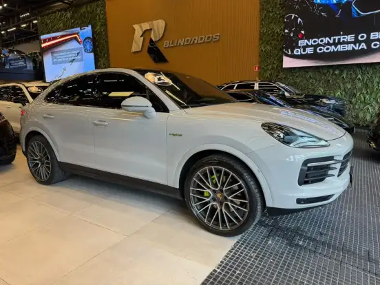 PORSCHE-CAYENNE-2023