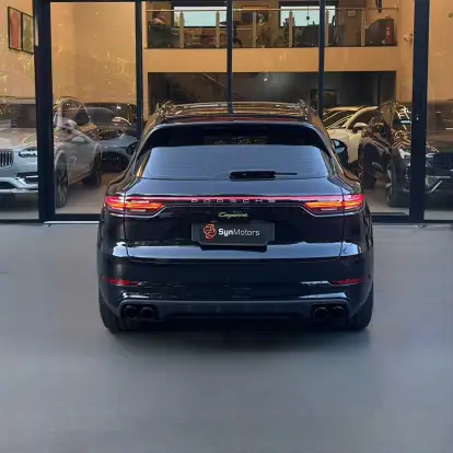PORSCHE-CAYENNE-2022