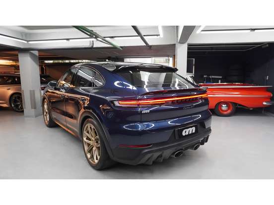 PORSCHE-CAYENNE-2025