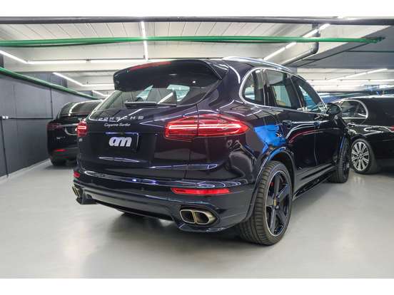 PORSCHE-CAYENNE-2017