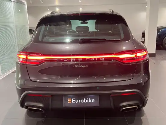 PORSCHE-MACAN-2024
