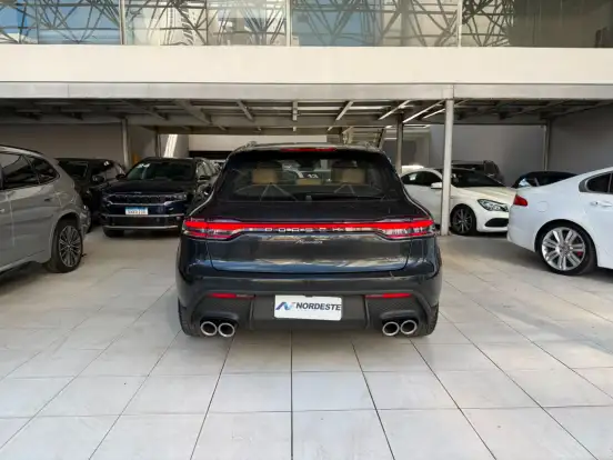PORSCHE-MACAN-2023