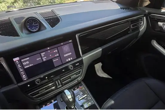 PORSCHE-MACAN-2022