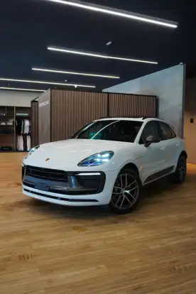 PORSCHE-MACAN-2026