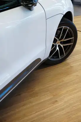 PORSCHE-MACAN-2026