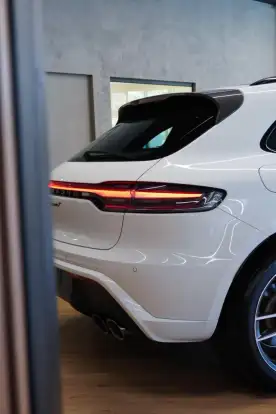 PORSCHE-MACAN-2026