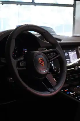 PORSCHE-MACAN-2026
