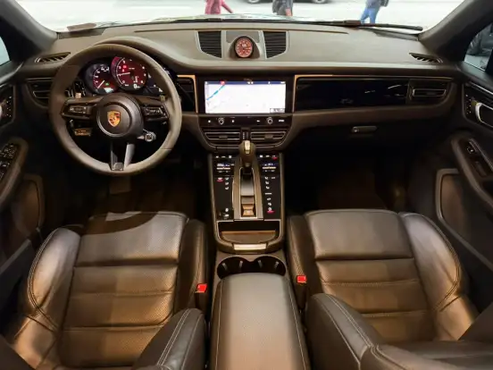PORSCHE-MACAN-2022