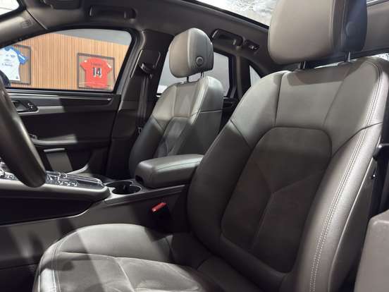 PORSCHE-MACAN-2019