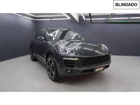 PORSCHE-MACAN-2016