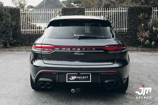 PORSCHE-MACAN-2022