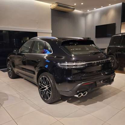 PORSCHE-MACAN-2024