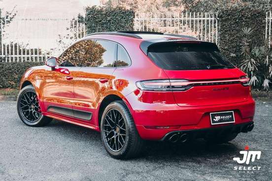 PORSCHE-MACAN-2020