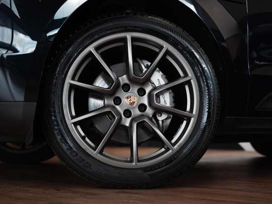 PORSCHE-MACAN-2014