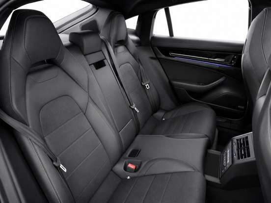 PORSCHE-PANAMERA-2026