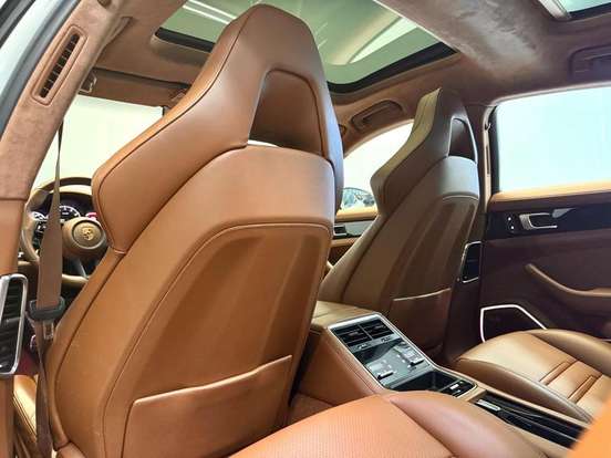 PORSCHE-PANAMERA-2023
