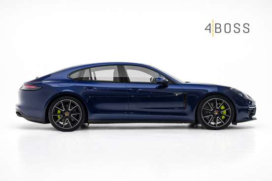 PORSCHE-PANAMERA-2023