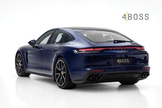PORSCHE-PANAMERA-2023