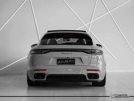 PORSCHE-PANAMERA-2023