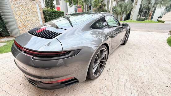 PORSCHE-911-2020