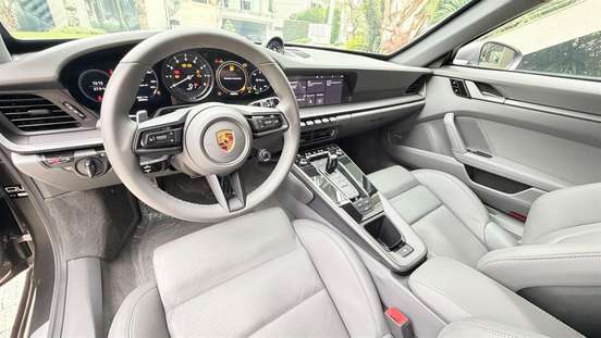 PORSCHE-911-2020