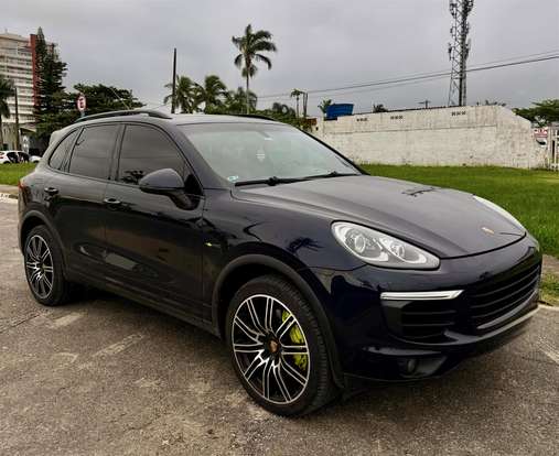 PORSCHE-CAYENNE-2017