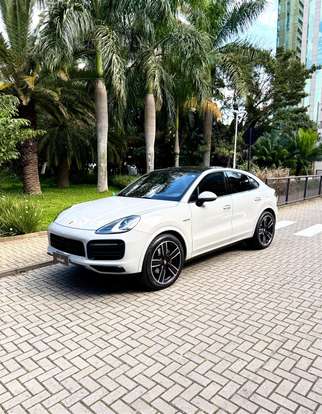 PORSCHE-CAYENNE-2023