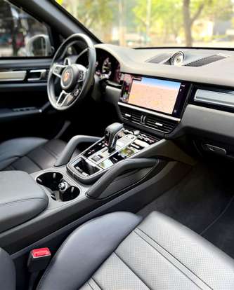 PORSCHE-CAYENNE-2023