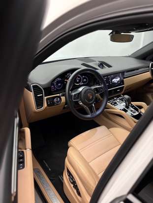 PORSCHE-CAYENNE-2023