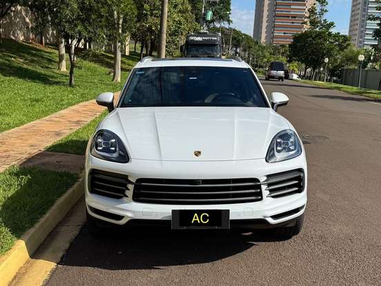 PORSCHE-CAYENNE-2020