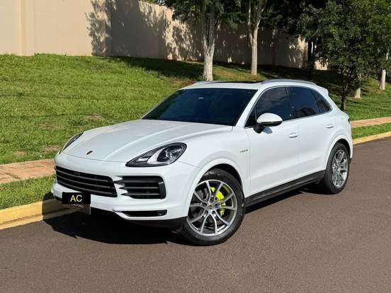 PORSCHE-CAYENNE-2020