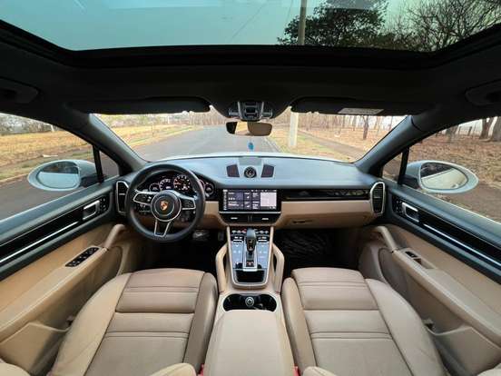 PORSCHE-CAYENNE-2020