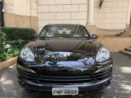 PORSCHE-CAYENNE-2011