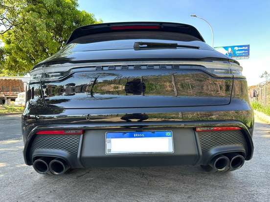 PORSCHE-MACAN-2025