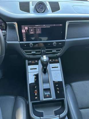 PORSCHE-MACAN-2025