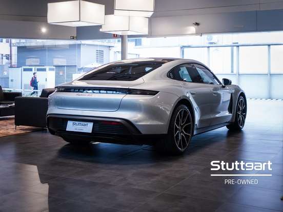 PORSCHE-TAYCAN-2023