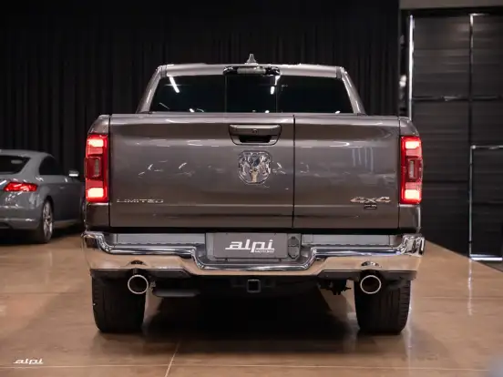 RAM-1500-5.7 V8 GASOLINA LIMITED CD 4X4 AUTOMÁTICO RAM-1500-2023