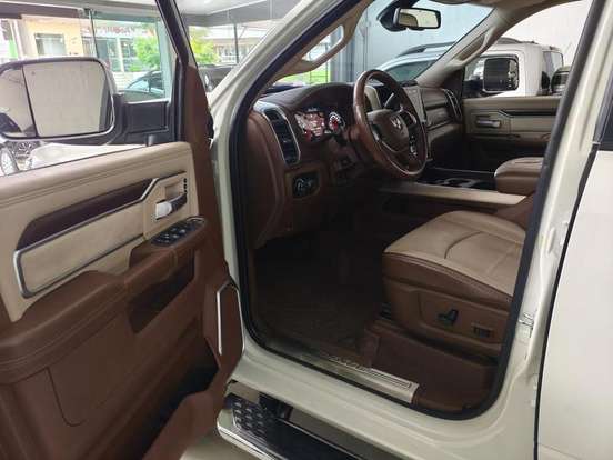 RAM-3500-6.7 I6 TURBO DIESEL LARAMIE CD 4X4 AUTOMÁTICO RAM-3500-2022