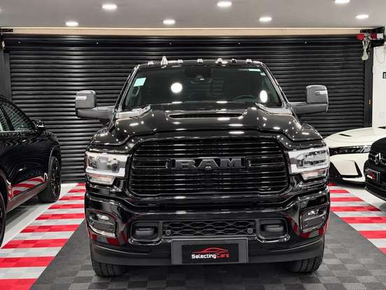 RAM-3500-6.7 I6 TURBO DIESEL LARAMIE NIGHT EDITION CD 4X4 AUTOMÁTICO RAM-3500-2024