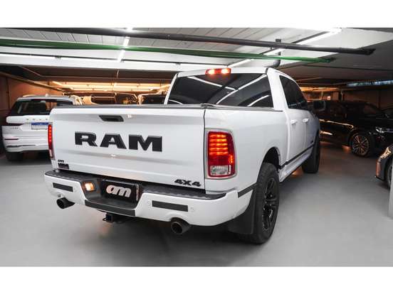 RAM-CLASSIC-5.7 V8 GASOLINA LARAMIE CD 4X4 AUTOMÁTICO RAM-CLASSIC-2023