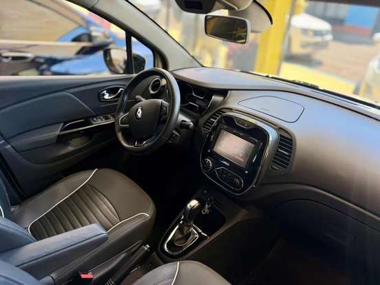RENAULT-CAPTUR-2018