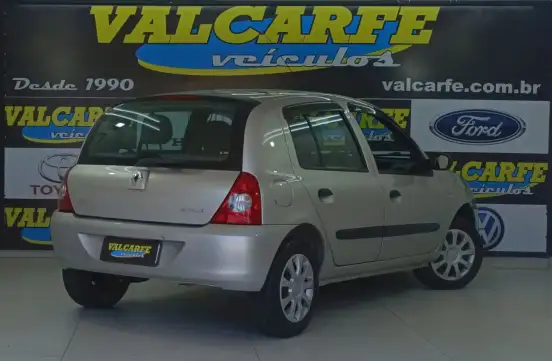 RENAULT-CLIO-2010