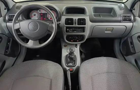 RENAULT-CLIO-2010