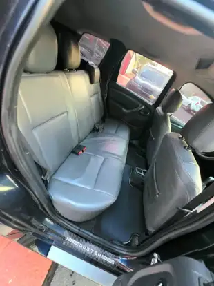 RENAULT-DUSTER-2012
