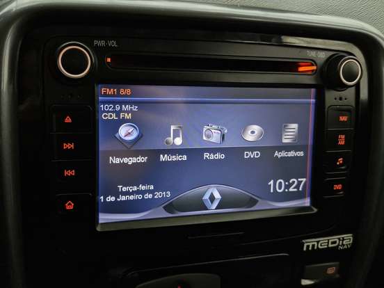RENAULT-DUSTER-2013