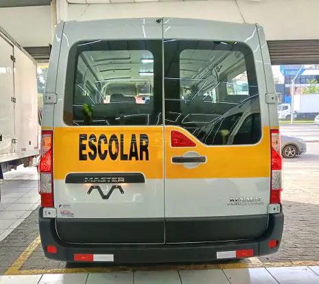RENAULT-MASTER-2025