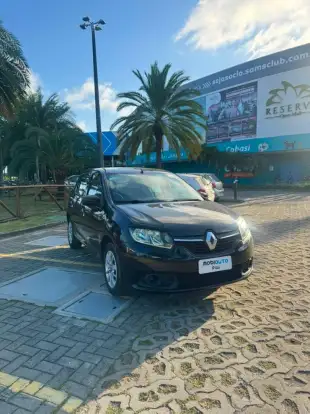 RENAULT-SANDERO-2018