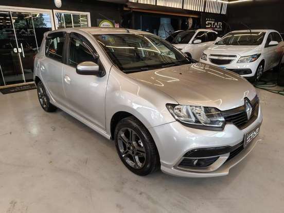 RENAULT-SANDERO-2019