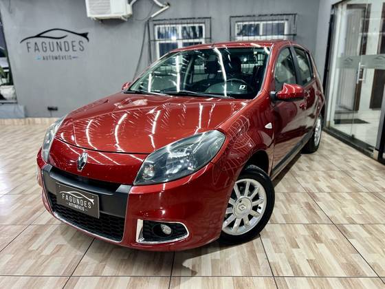 RENAULT SANDERO 1.6 PRIVILÉGE 16V FLEX 4P AUTOMÁTICO
