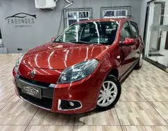 RENAULT SANDERO 1.6 PRIVILÉGE 16V FLEX 4P AUTOMÁTICO RENAULT SANDERO 1.6 PRIVILÉGE 16V FLEX 4P AUTOMÁTICO